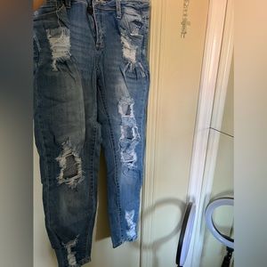 Fashion Nova ripped skinny jeans